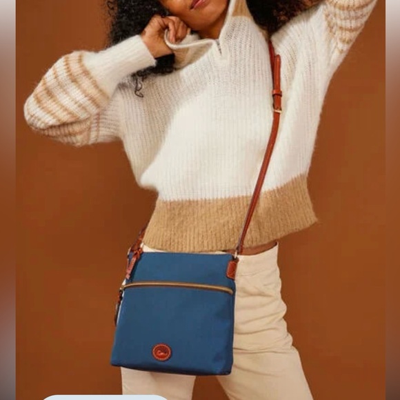 Dooney & Bourke Crossbody - Brand New - Picture 4 of 4